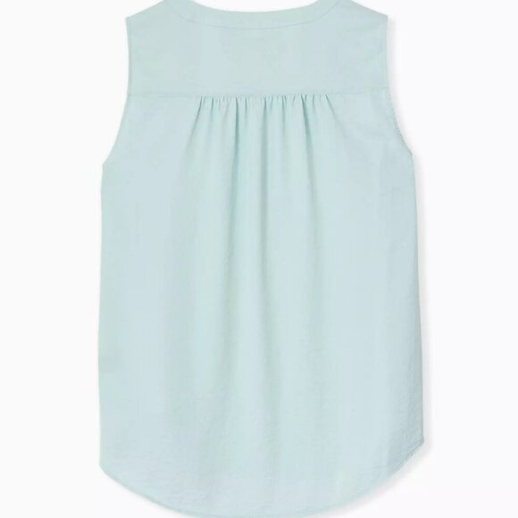 Torrid Harbor Gray Charmeuse Tank in Size 2 (18/20) - Picture 9 of 15